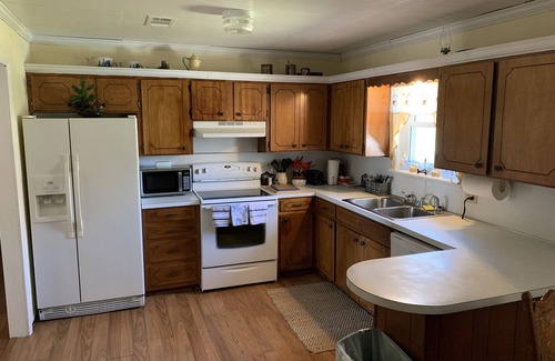 Antlers Casa | Cozy 3 bedroom 2 bath residential home with patio