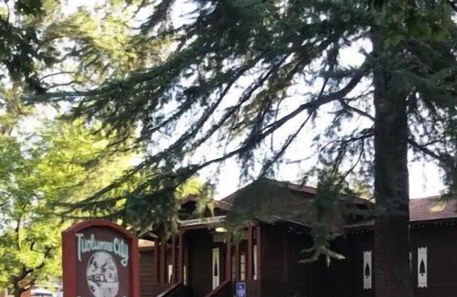 Tuolumne Casa | Cozy 3 bedroom 2 bath countryside home