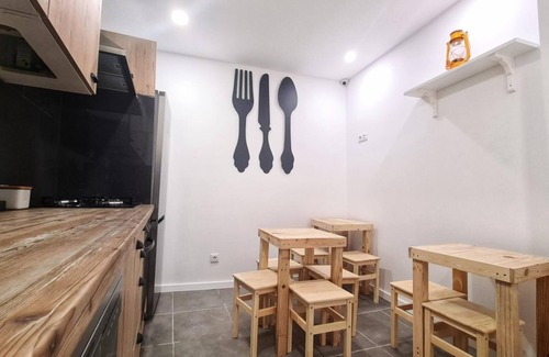 Coimbra City Centre Apartamento | Cozy 3-bedroom apartment with AC and WiFi in charming Coimbra