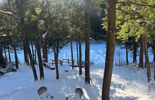 Indian Lake Cabina | Cozy 3-bedroom cabin in welcoming Indian Lake with WiFi/30 mins to Gore Mt