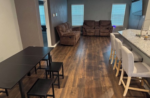 Southside Casa | Cozy 3-bedroom family house in San Antonio next to Lackland AFB