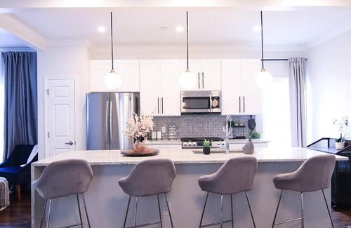 Mechanicsville Casa | Cozy 3 Bedroom Farmhouse in the Heart of ATL
