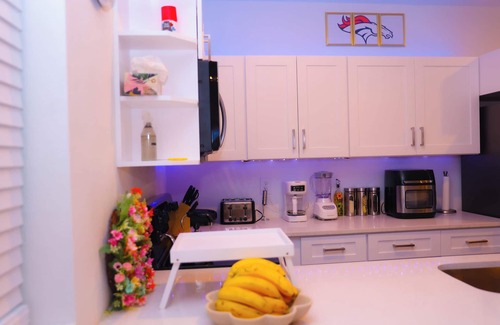 Aurora Casa | Cozy 3-Bedroom Home, 3 Min to Aurora’s Gaylord, 10 Min to Denver Airport!