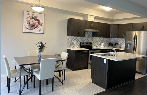 Welland Casa | Cozy 3 Bedroom Home -Near Falls!