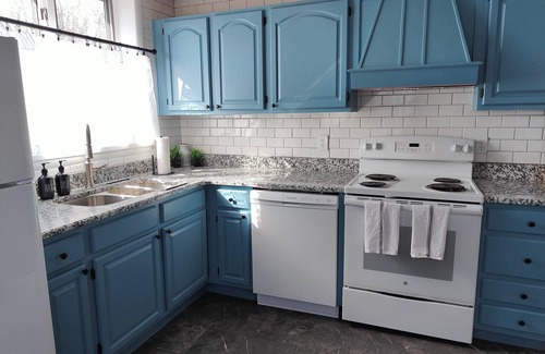 Huntingdon Casa | Cozy 3-Bedroom Home, Great Location in Downtown Huntingdon