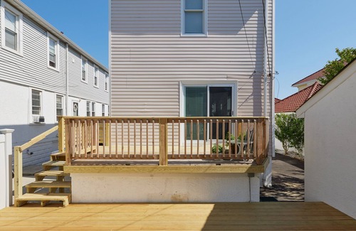 Long Beach Casa | Cozy 3 bedroom home by the beach with designated work space
