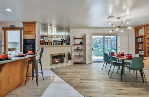 West Hills Casa | Cozy 3 bedroom home Ideal for Travel professional in delightful woodland hiils