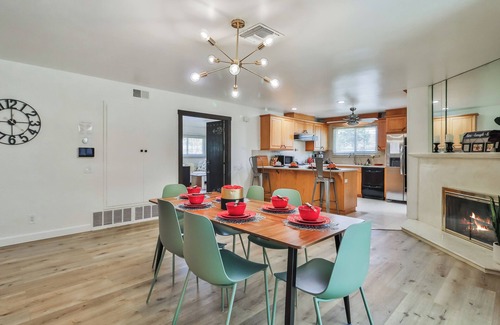 West Hills Casa | Cozy 3 bedroom home Ideal for Travel professional in delightful woodland hiils