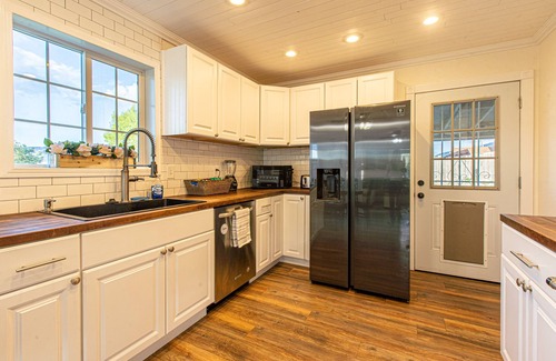 Golden Hills Casa | Cozy 3 Bedroom Home