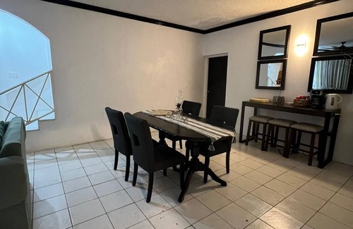 Port Antonio Casa | Cozy 3-bedroom house with AC and WiFi in Fairy Hill