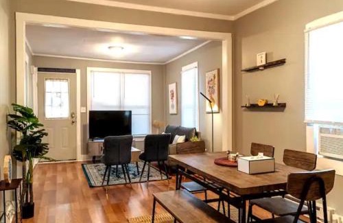 Maiden Casa | Cozy 3 Bedroom House w/Free Parking, Netflix, & More