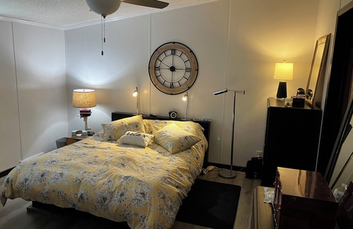 Frontenac Casa | Cozy 3-bedroom mobile home, Stay 5 days you get a free private boat tour