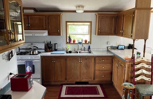 Frontenac Casa | Cozy 3-bedroom mobile home, Stay 5 days you get a free private boat tour