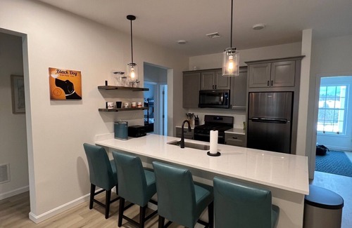 Lincoln Chalet De Esquí | Cozy 3-bedroom new construction condo in Lincoln minutes from Loon Mountain.