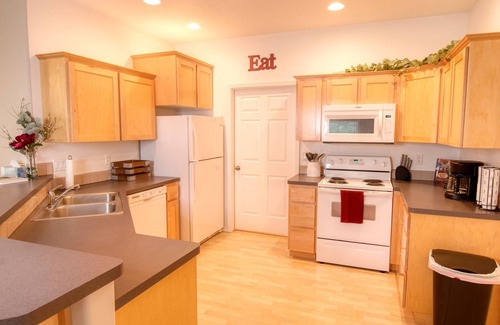 Twin Falls Casa | Cozy 3-Bedroom Oasis in the Heart of the City - Perfect for Your Next Getaway!