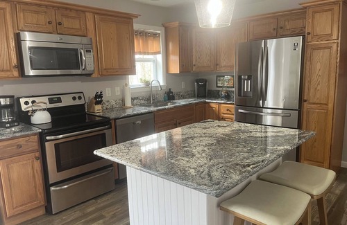 Alton Casa | Cozy 3-Bedroom Retreat in Alton- 1/2 mile from Lake Winnipesaukee w/ WiFi & A/C