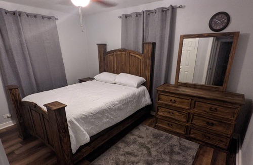 North Waco Casa | Cozy 3 bedroom Rustic **MINUTES FROM MAGNOLIA!!**