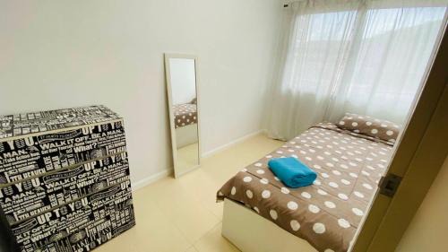 Ratsada Casa | Cozy 3 Bedroom Townhouse Phuket Town - Sleeps 7