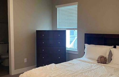 Shady Acres Casa | Cozy 3 Bedroom Townhouse - Houston Heights