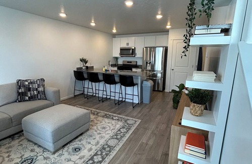 Saratoga Springs Casa | Cozy 3-bedroom townhome in peaceful Saratoga Springs.