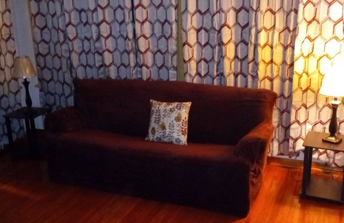Downtown Toledo Casa | Cozy 3 bedrooms home.