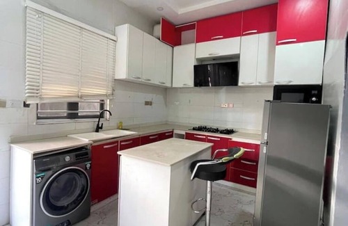 Lagos Apartamento | Cozy 3 BR Apartment orchid lekki.