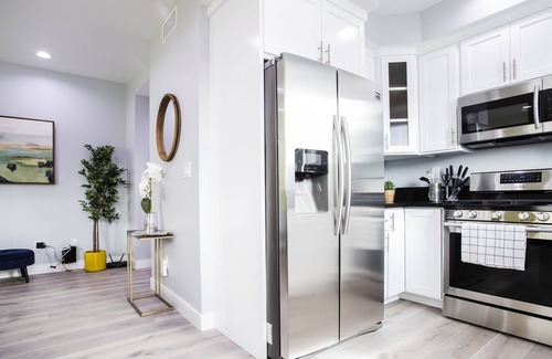 Pico-Union Casa | Cozy 3 BR near DTLA Perfect Work @ Home w/Parking