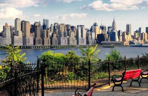 North Bergen Apartamento | Cozy 3 BR suite, 15 min to NYC &Times Sq