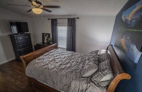 Fountain Casa | Cozy 3Bed / 2 Bath 5 Mins to Fort Carson