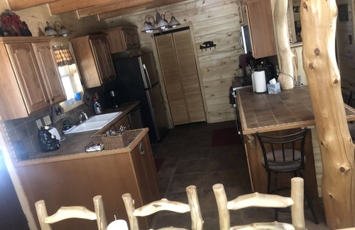 Cimarron Cabina | Cozy 3Bed 2Bath Cabin - Lodge / Snowmobile / UTV Rental Nearby
