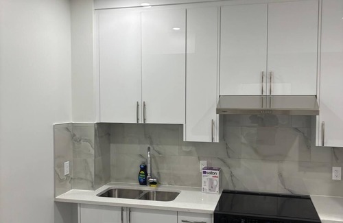 Southwest Calgary Casa | Cozy 3bedroom brand new furnished basement unit with free street parking spaces