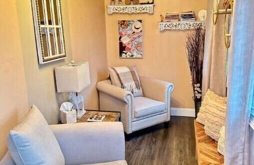 Yeadon Casa | Cozy 3BR 15 mins from Center City, PHL Airport, UPenn and Stadiums.