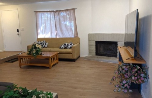 Richmond Casa | Cozy 3br/2.5ba home near Richmond BART and Kaiser Hospital