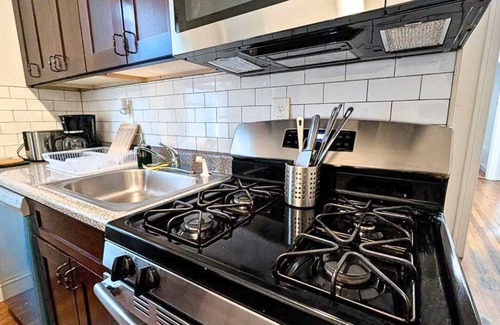 North Ironbound Casa | Cozy 3BR/2BA | 7Min > EWR | 20-40Min > NYC