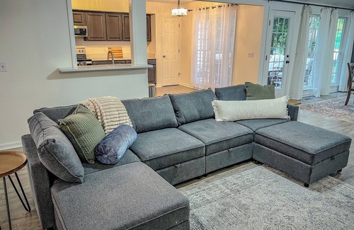 Olivia Casa | Cozy 3BR/2BA home in Carolina Trace ~ Sleeps 8 ~ Deck ~ Fence ~ Golf Course View