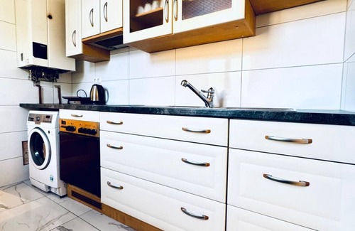 Liesing Apartamento | Cozy 3BR Apt Near Kaufpark Alterlaa
