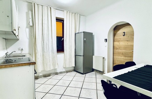 Meidling Apartamento | Cozy 3BR Apt with Garden Sleeps 10