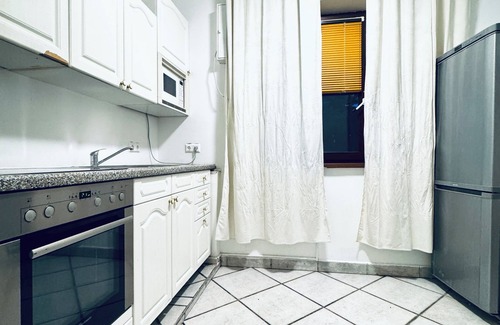 Meidling Apartamento | Cozy 3BR Apt with Garden Sleeps 10