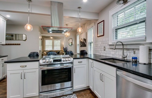 Shelby Hills Cabaña | Cozy 3BR Cottage: Ideal for All in Vibrant East Nashville