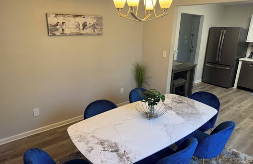 Ellenwood Casa | "Cozy 3BR Escape Jacuzzi & Games"