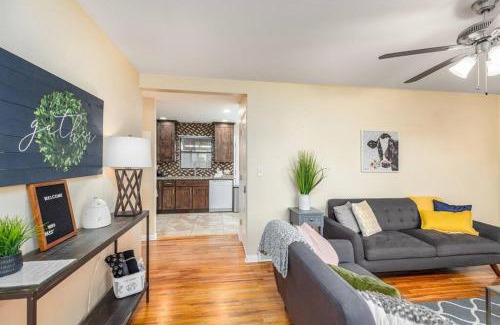 Murray Casa | Cozy-3br-getaway-pets Allowed-nea