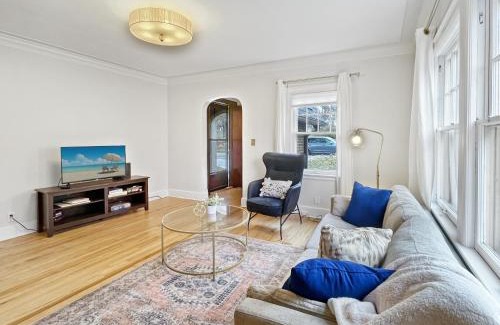 Des Moines Casa | Cozy 3br Home By Ingersoll Restaurant Scene