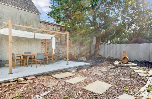 Bryn Mawr Casa | Cozy 3BR Home w/ Game Room