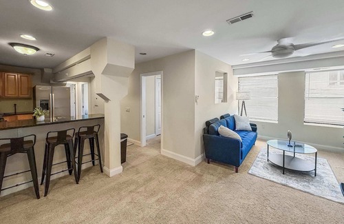 Old City Apartamento | Cozy 3BD | Old City | 3 Beds | Independence Hall