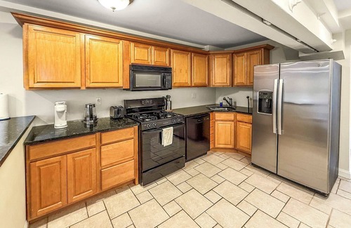 Old City Apartamento | Cozy 3BD | Old City | 3 Beds | Independence Hall