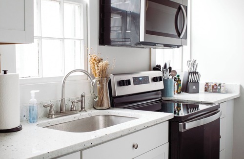 Montgomery Apartamento | Cozy 3BR King Beds | Fast Wifi & Newly Renovated