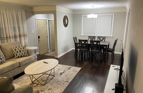 Livonia Casa | Cozy 3BR Ranch with Park & Tennis Court, Free Wi-Fi!