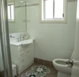 Bowenfels Casa | Cozy 3BR Retreat, Ensuite, Wi-Fi