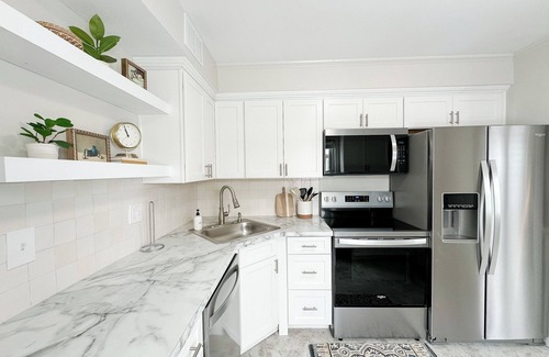 Evansville Casa | Cozy 3BR Spacious home w/Patio -Sleeps8