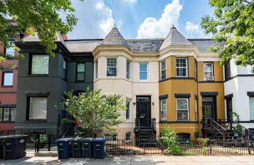 Shaw Casa | Cozy 3BR Townhouse - Heart of Washington DC
